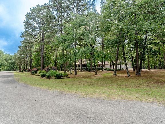 4th image of 55 Crystal Court Cir