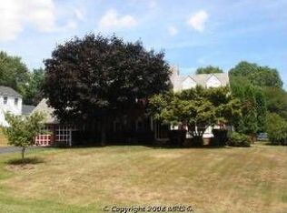 16801 George Washington Dr, Rockville, MD 20853