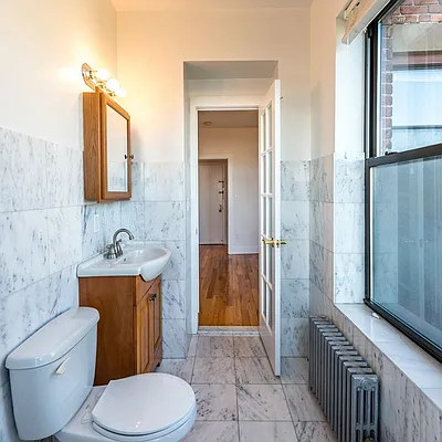 Rented by EXR | media 17