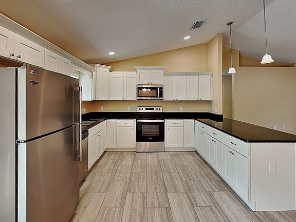 3rd image of 3732 W Wilburton Dr