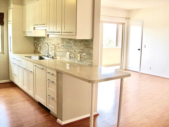 2nd image of 22351 Pacific Coast Hwy APT D