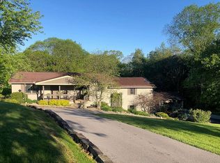 481 Zane Grey Rd, Norwich, OH 43767