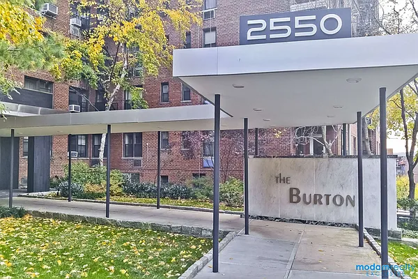 Sold by Moda Realty | media 15