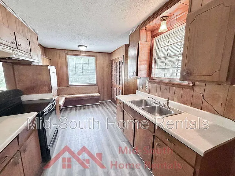 3856 Warrington Cv — Photo 8
