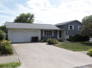 2103 Cordova Ct, Pekin, IL