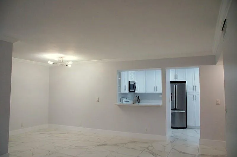 2 bed, 2.0 bath, 985 sqft, $2,200 — Photo 4