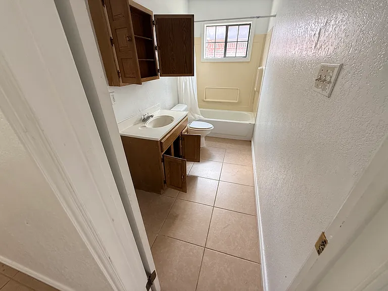 518 S 54th St — Photo 11