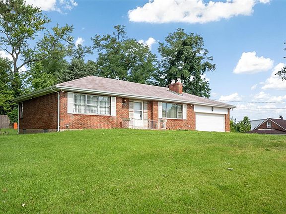 3rd image of 10023 Crown Point Dr