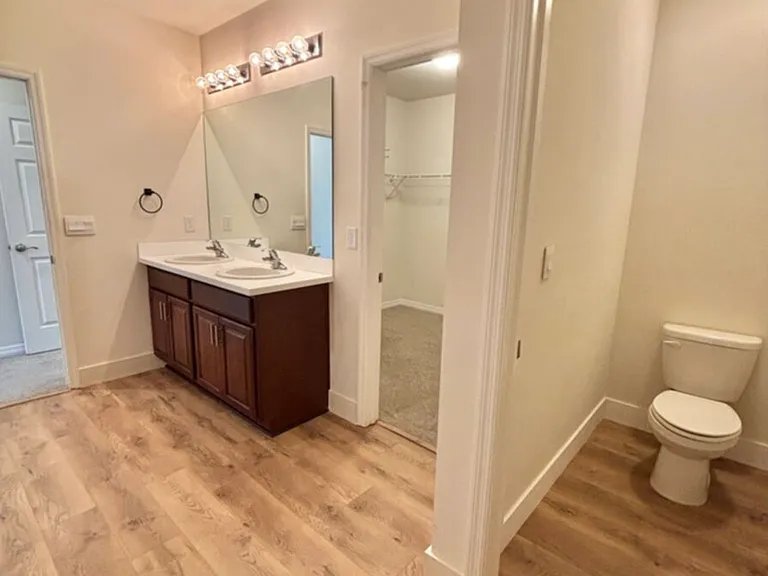 2509 NW 27th Pl — Photo 17