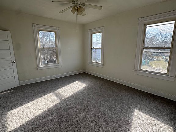 5th image of 417 N Dunlop St