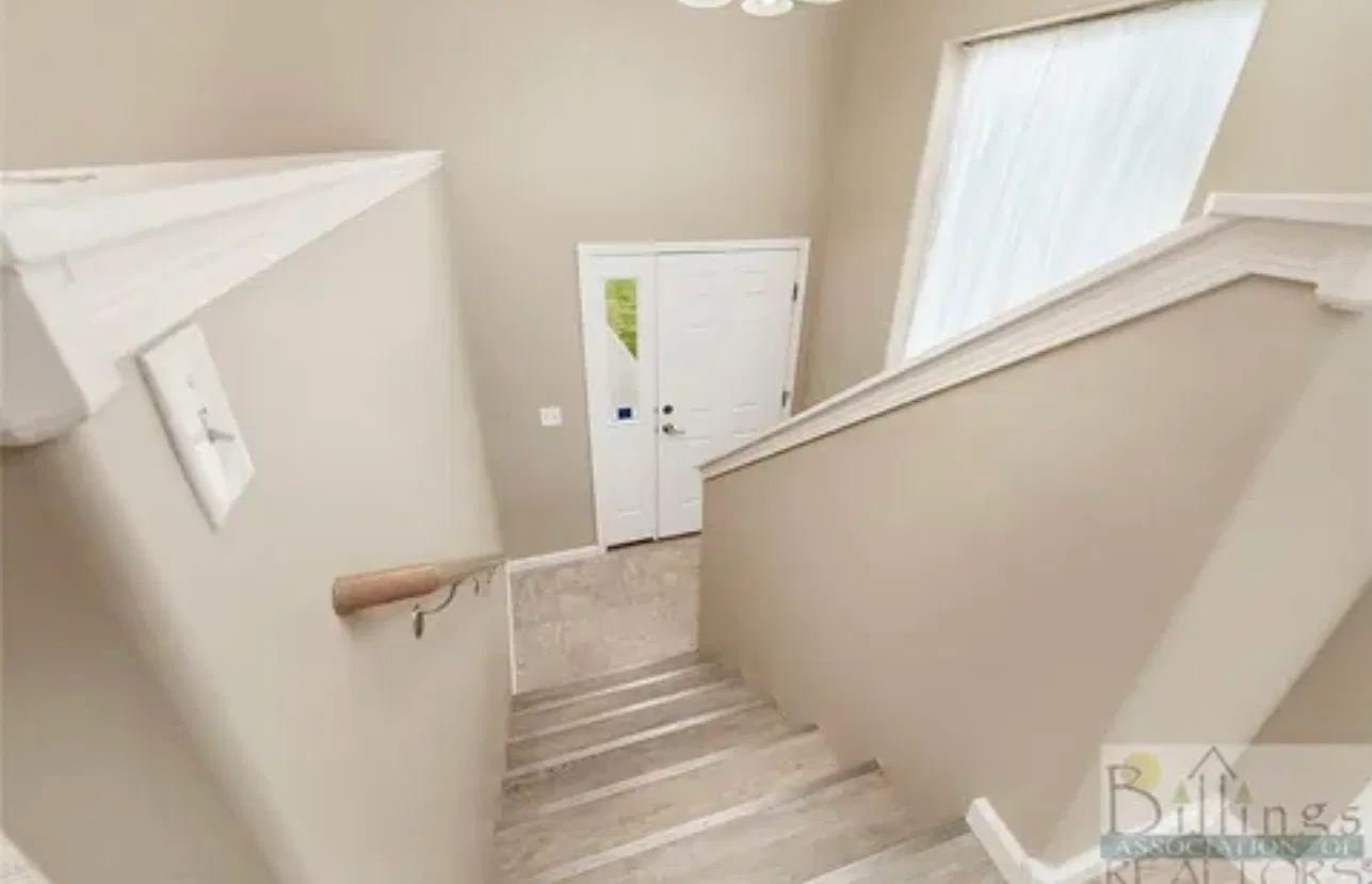 2208 10th Ave N - 2208 — Photo 3
