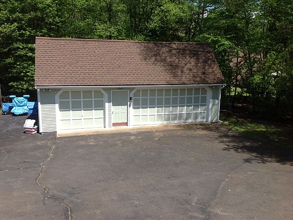 3-Stall Detached Garage