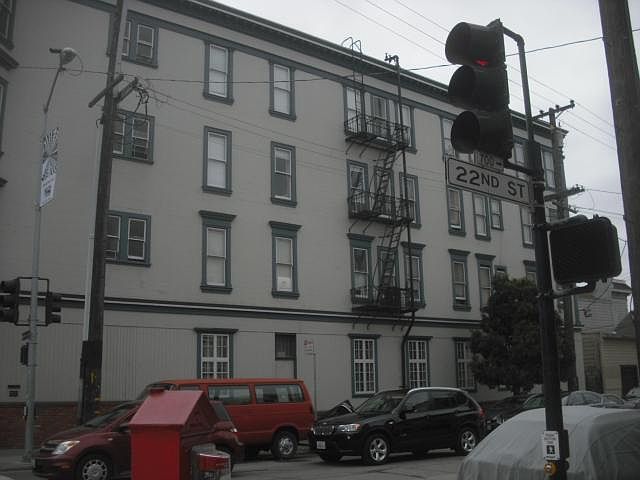 1st image of 711 22nd St APT 13