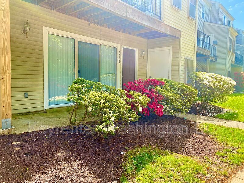 1st image of 17405 Pipers Way