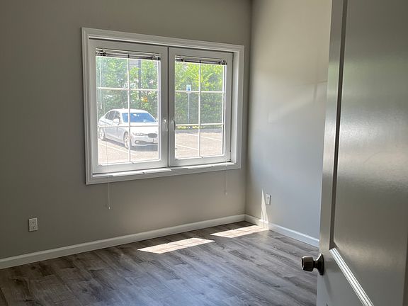 3rd image of 510 Marconi Blvd Unit 12