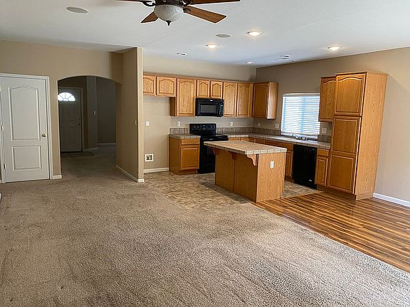 3rd image of 4848 Frankie Way