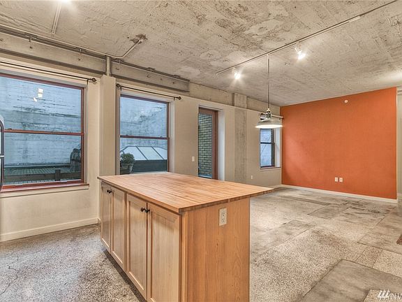 5th image of 744 Market St Unit 201