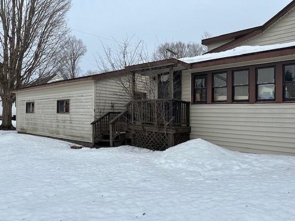 8 Elm St, Norwood, NY 13668