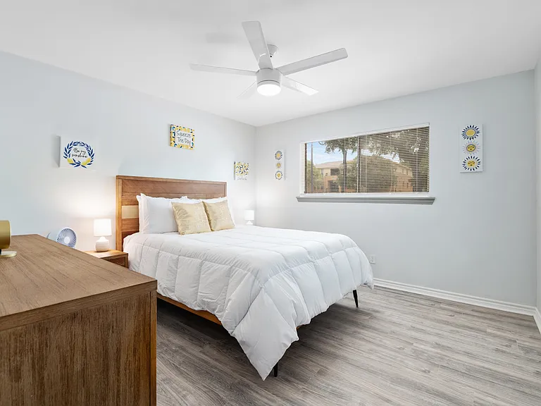 5646 Gaston Ave #120 — Photo 9