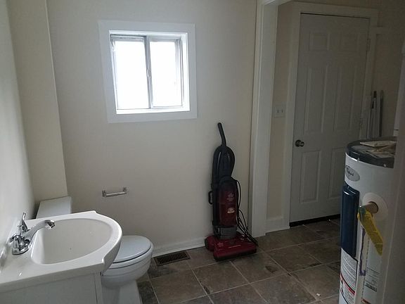 3rd image of 406 Somerville Ave