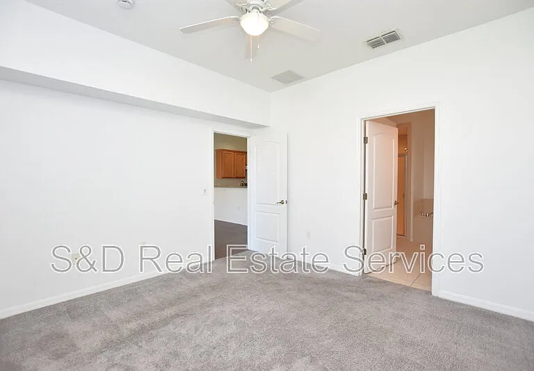 6352 Sedgeford Dr — Photo 13