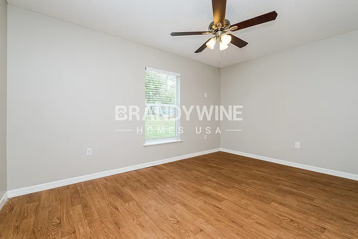 5121 Teather St — Photo 18