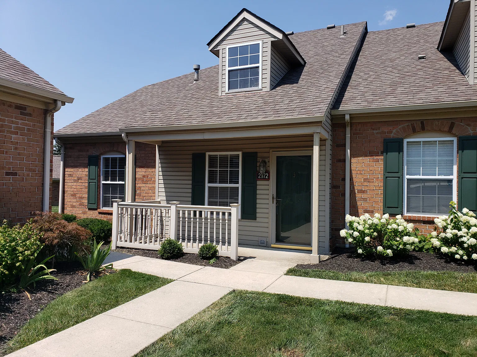 2 bed, 1.5 bath, 1041 sqft, $1,825 — Photo 1