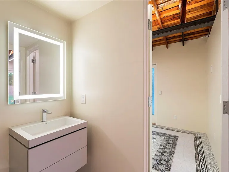 341 E Monte Vista Rd — Photo 61