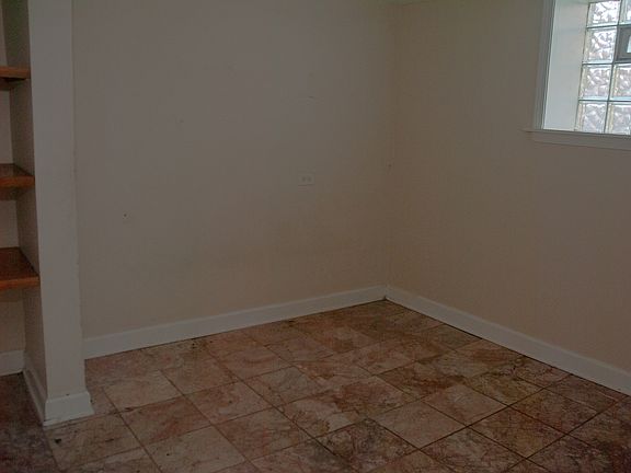 5th image of 4342 N Sawyer Ave APT Bf
