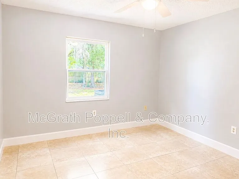 7702 Chase Rd — Photo 12