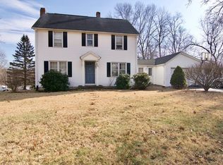 232 Longview Dr, Longmeadow, MA 01106