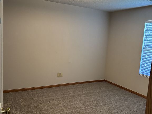 3rd image of 2901 Russel Ct