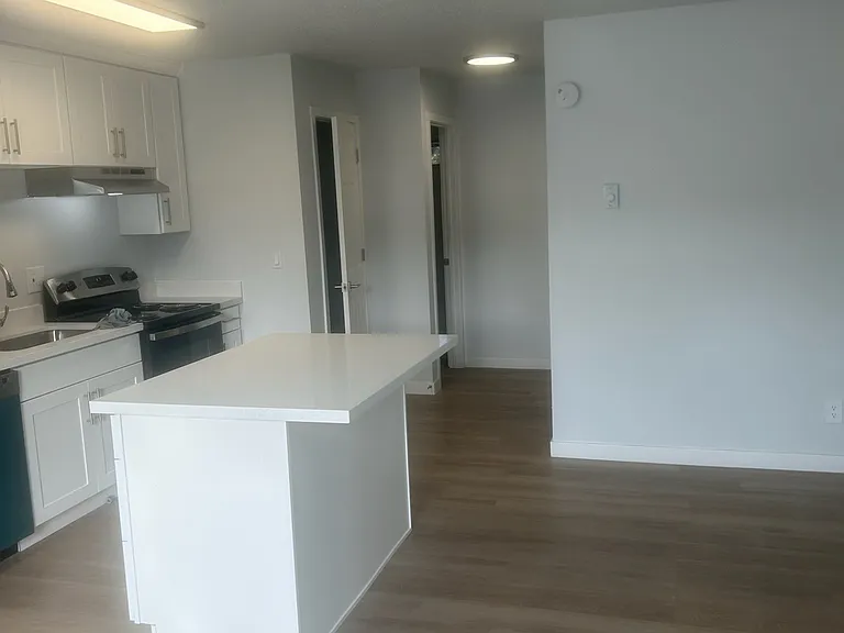 15510 2nd Ave S #5 — Photo 9