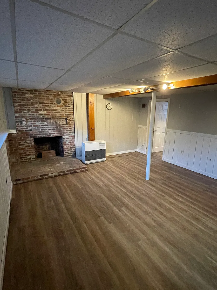 Building Photo - 4 Strafford Rd #2