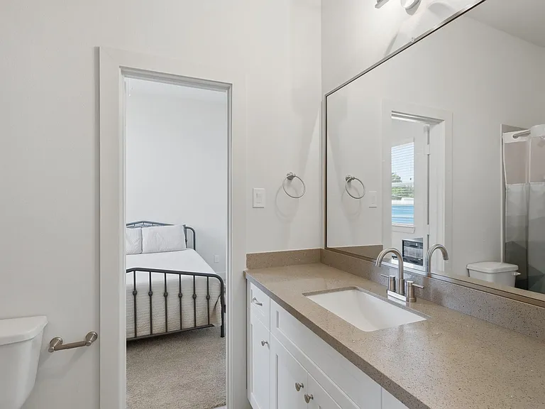 5264 Texas St — Photo 12