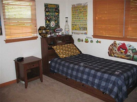 3rd image of 2028 Clark Ave