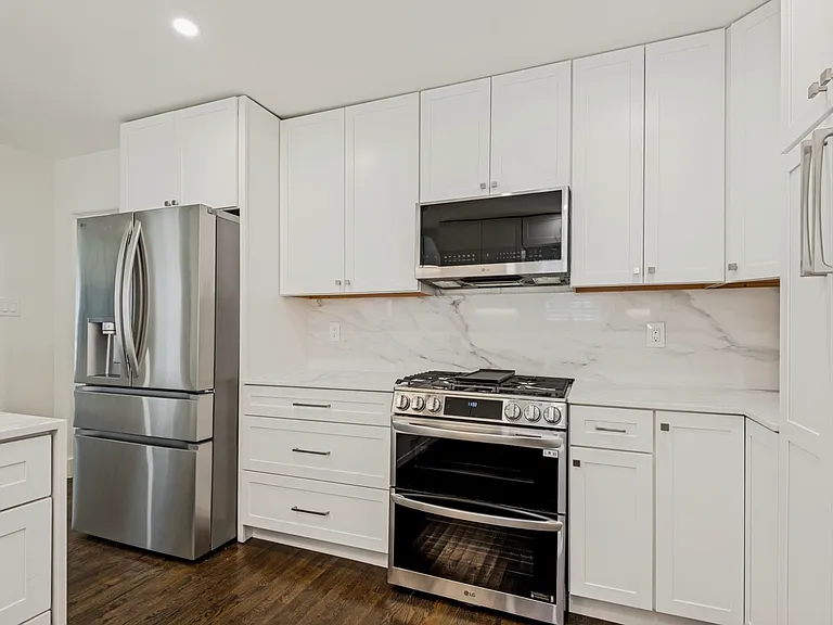 4425 Emerson Ave — Photo 13