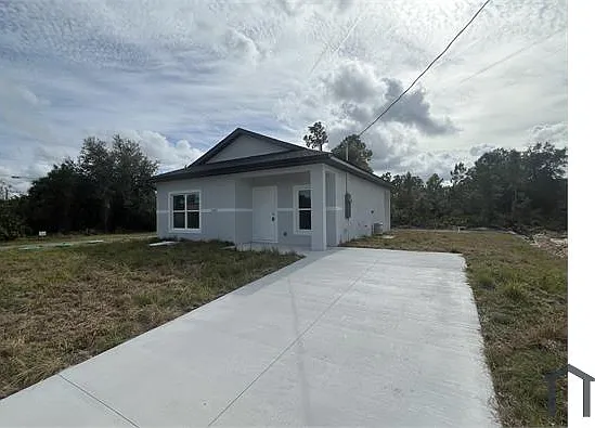 2 bed, 968 sqft, $1,600 — Photo 2
