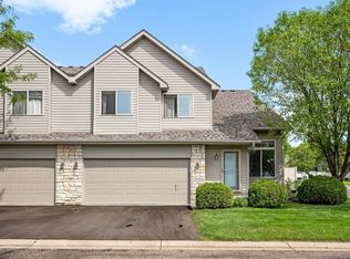 1645 Bedford Ln, Shakopee, MN 55379
