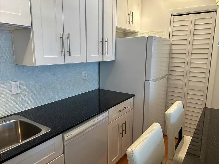 1821 NE 62nd St #331 — Photo 7
