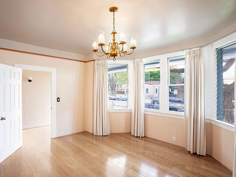 214 W Ortega St — Photo 13