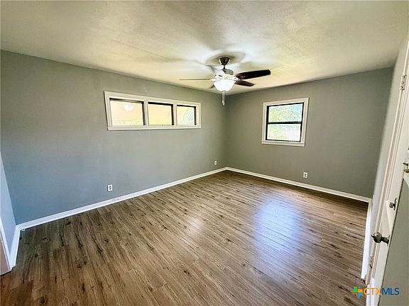5th image of 2611 Jackson Dr