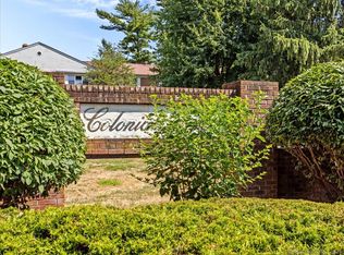 1070 New Haven Ave APT 52, Milford, CT 06460
