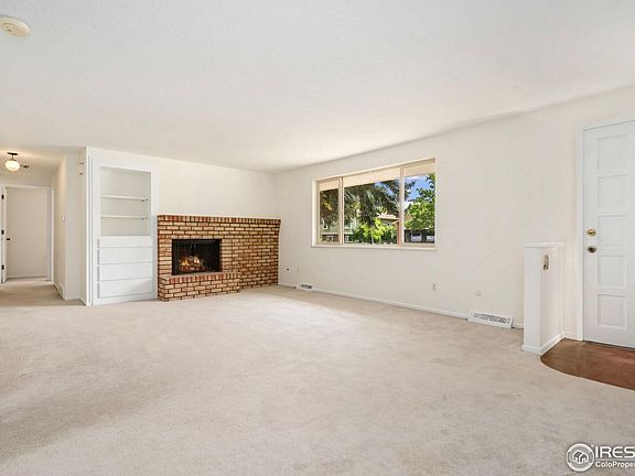 3rd image of 2652 Glendevey Dr