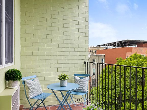 5th image of 21 Douglass St APT 4R