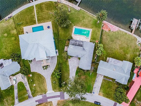 4th image of 118 Carlyle Dr