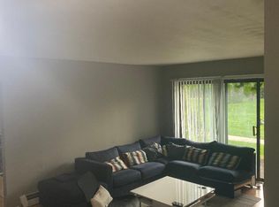 3638 Salem Walk APT B2, Northbrook, IL 60062