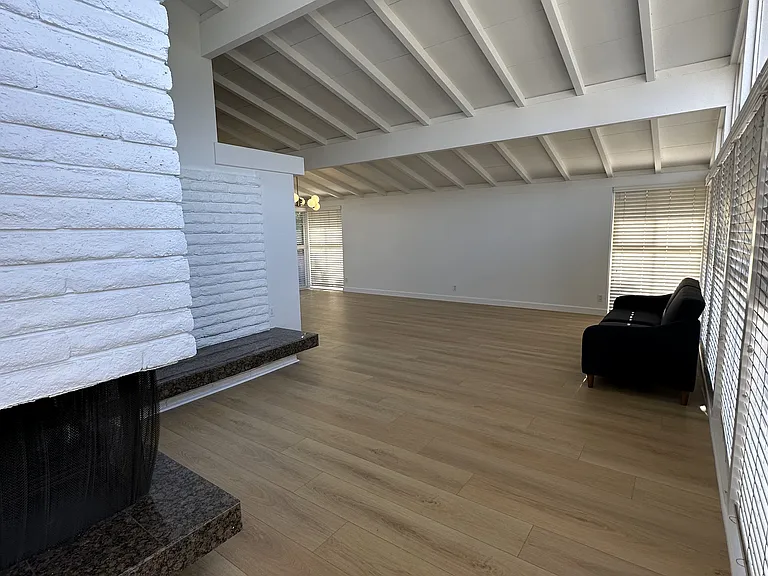 326 Las Riendas Dr — Photo 24