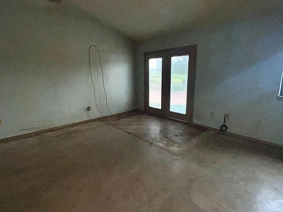 4th image of 400 N Sunset Ave