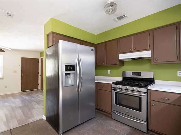 4th image of 4621 NW 27th Ter